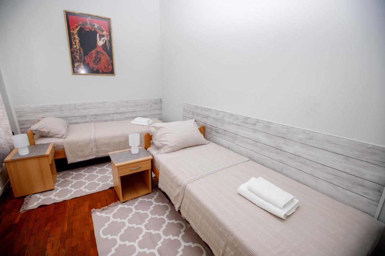 Angeli Vila Apartments Subotica Eksteriør billede