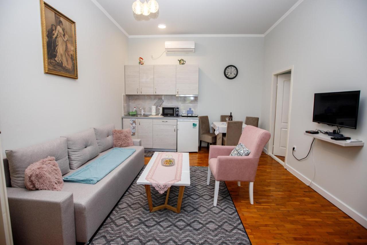 Angeli Vila Apartments Subotica Eksteriør billede
